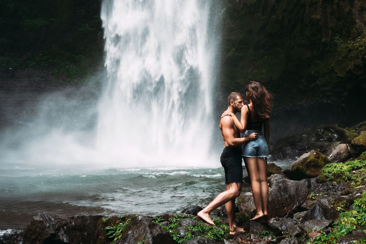 pacific northwest waterfalls